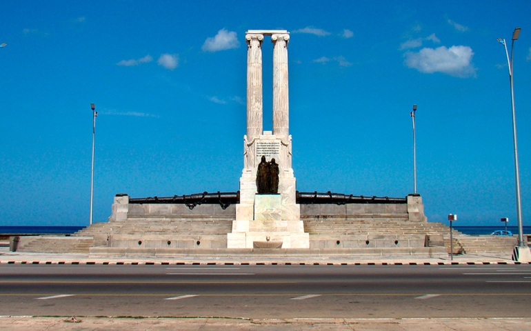 Monumento víctimas Maine