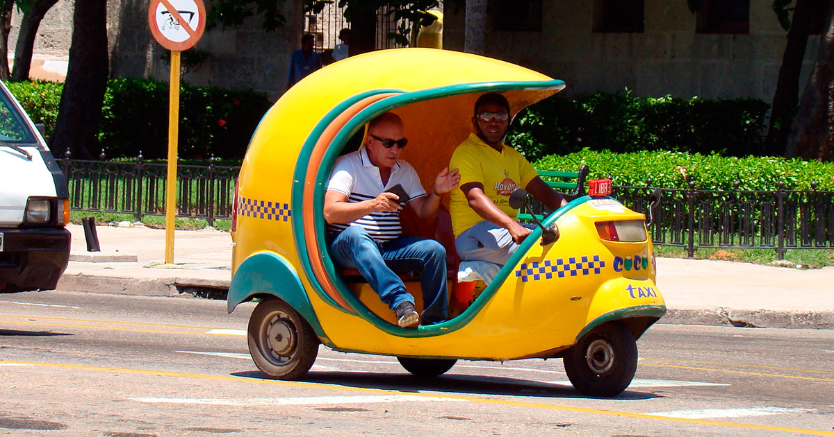 Cocotaxi en La Habana