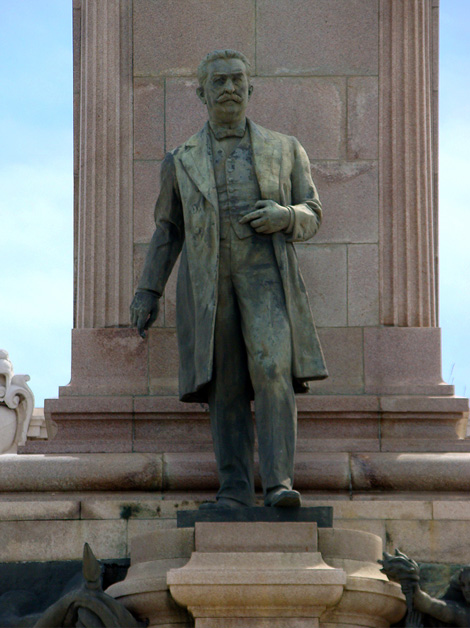 Monumento José Miguel Gómez