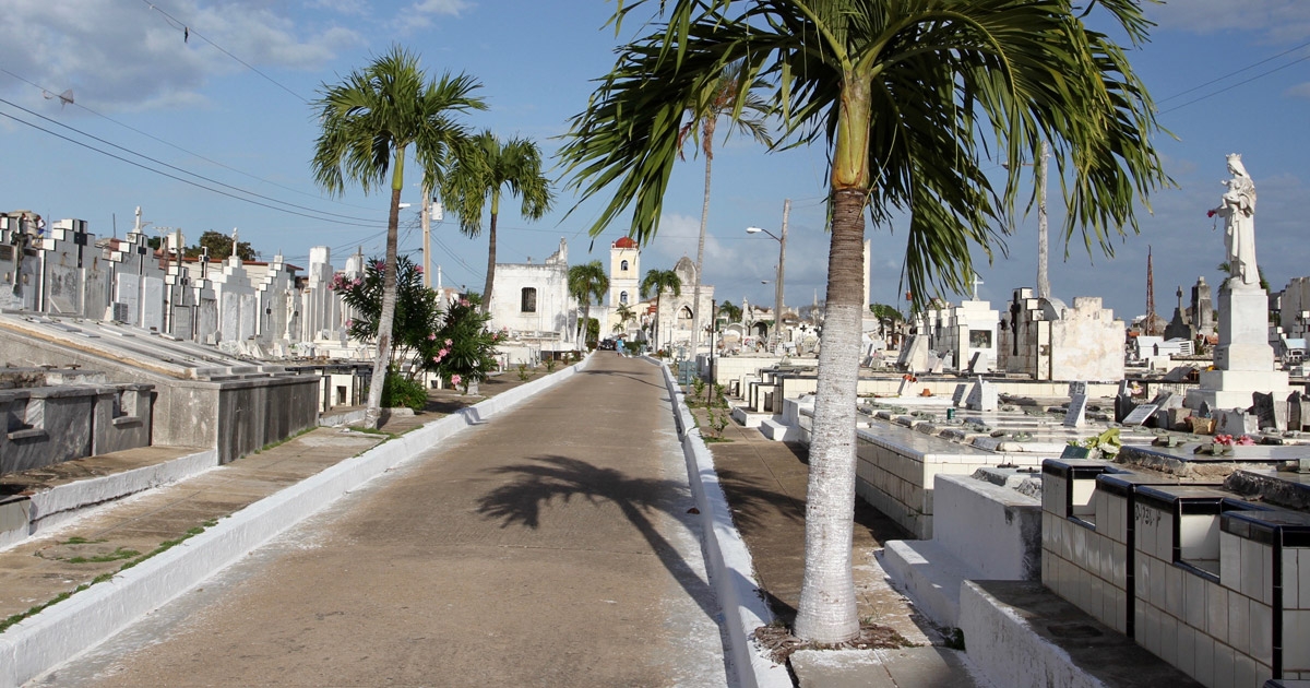 Cementerio Reina